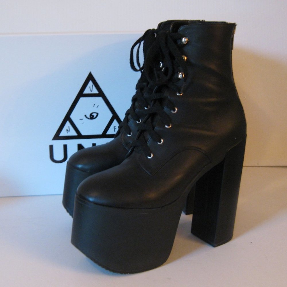 Salem platform boot EU41/wmns 10/mens 8